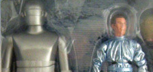 Gort And Klaatu Limited Edition Collectible Figures