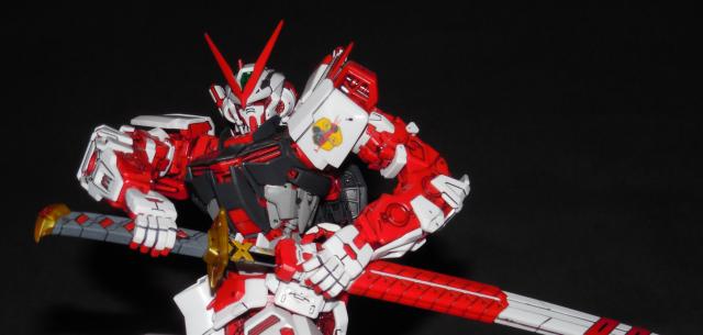 Master Grade MBF-P02 Gundam Astray Red Frame