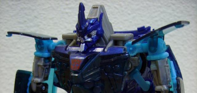 Deluxe-class Autobot Jolt