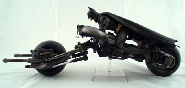 Batman & Bat-Pod | CollectionDX