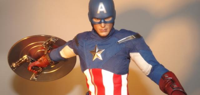 Hot Toys Avengers Captain America