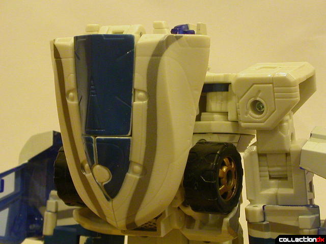 Autobot Ultra Magnus- robot mode (wind vane stored on back)