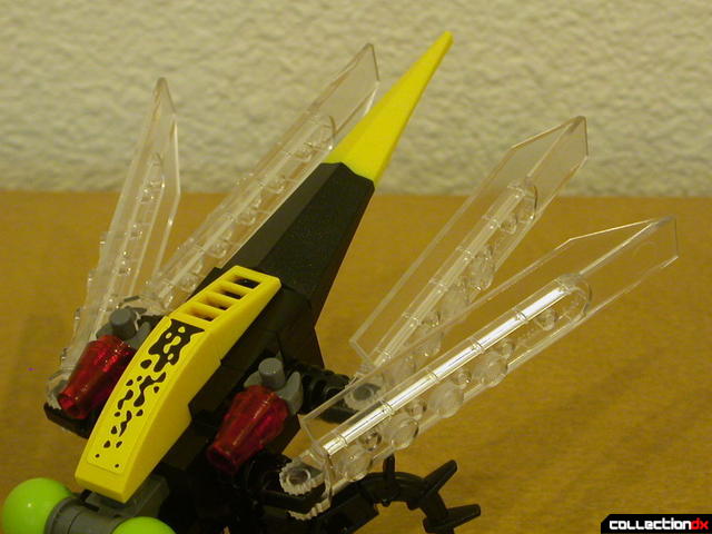Storm Lasher- mini-robot (wings and tail detail)