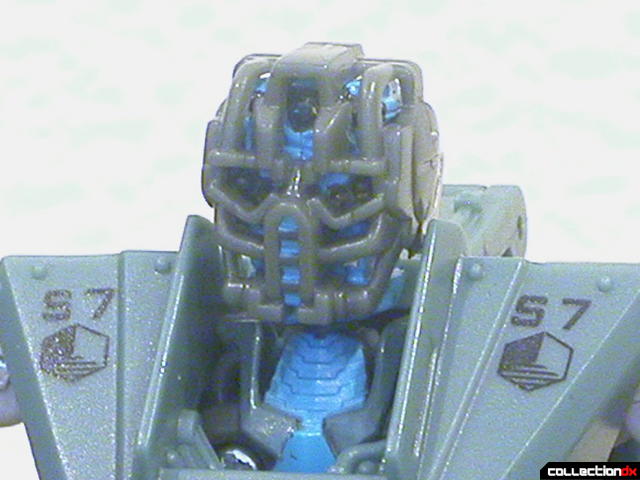 Autobot Landmine- robot mode (head detail)