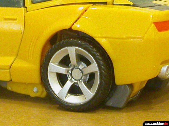 Battle Scenes Autobot Bumblebee- vehicle mode (back wheel detail)