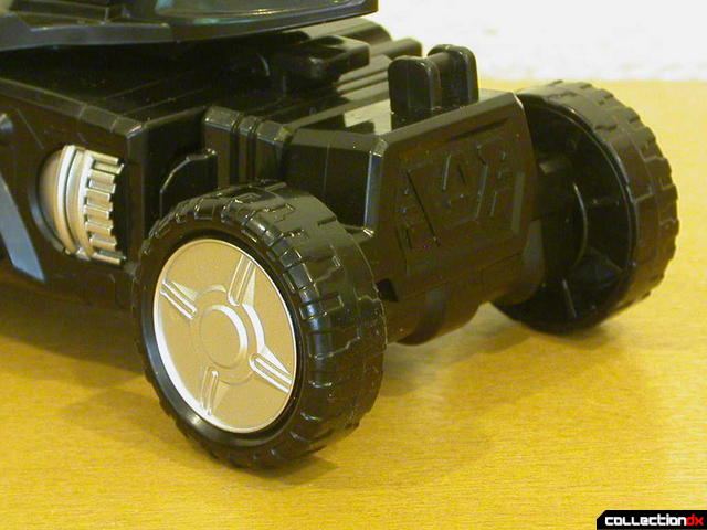 Engine Gattai Series 2- Engine Gunpherd (back wheels detail)