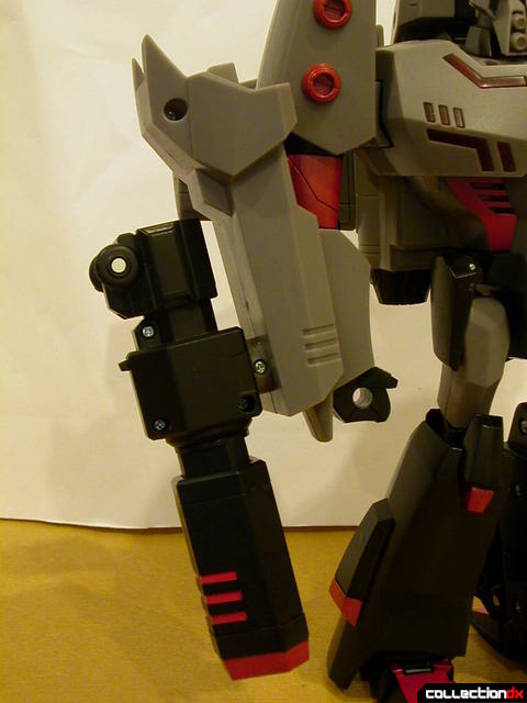 Decepticon Megatron- robot mode (fusion cannon, attached to right arm)