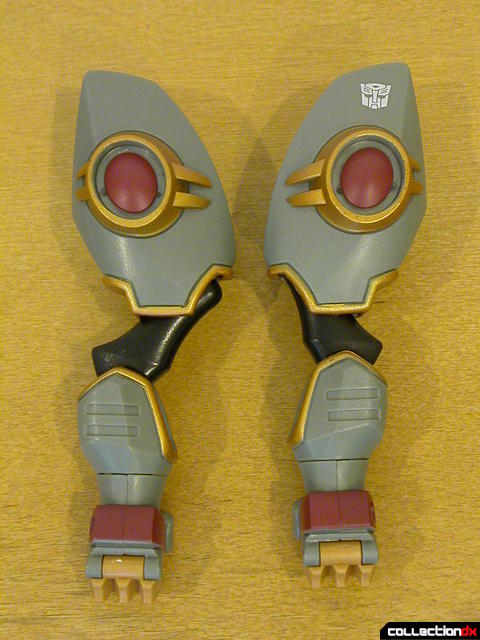 arms from Voyager-class Grimlock- normal (left) and modified (right)