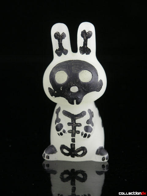Skull Bunny (Glow)