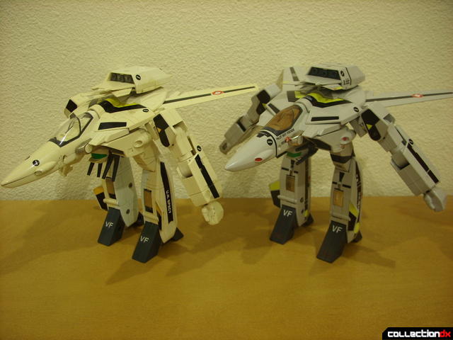 Origin of Valkyrie VF-1S (R) and 1990 reissue (L) in GERWALK Mode (front)