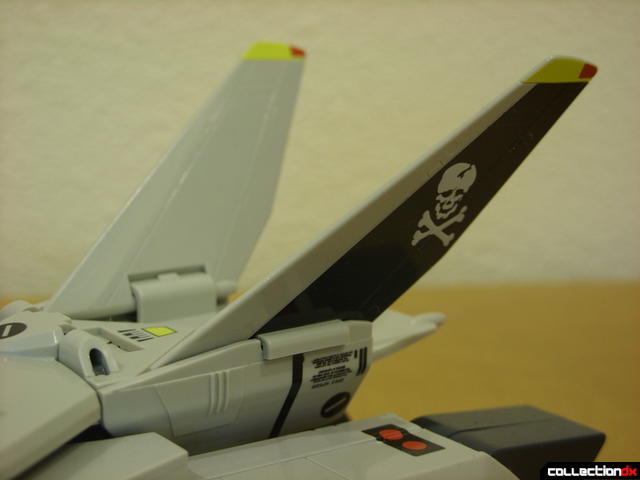 Origin of Valkyrie VF-1S Valkyrie- Fighter Mode (V-tails close-up)