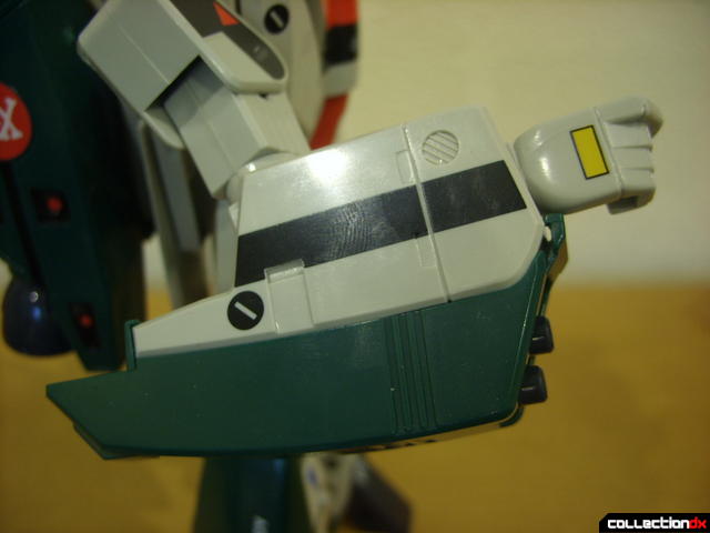 Origin of Valkyrie VF-1A Super Valkyrie Ichijyo- Battroid Mode (right arm with missile launcher)