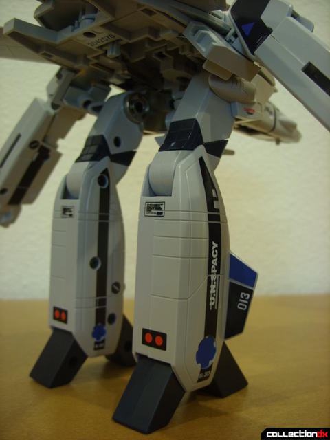 Origin of Valkyrie VF-1A Valkyrie Max ver.- GERWALK Mode (legs detail, back)