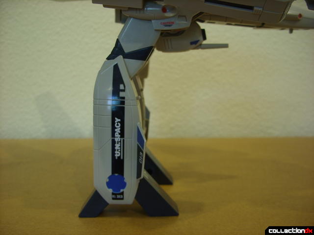 Origin of Valkyrie VF-1A Valkyrie Max ver.- GERWALK Mode (legs standing normally)