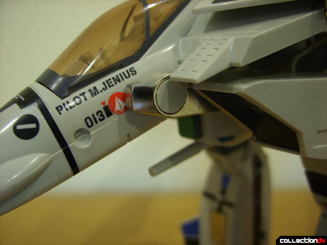 Origin of Valkyrie VF-1A Valkyrie Max ver.- leg transformation bar detail (2)