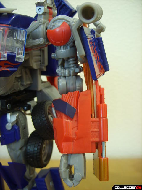 Leader-class Autobot Optimus Prime- robot mode (left arm detail)
