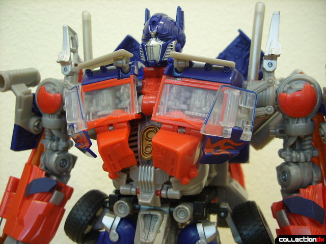 Leader-class Autobot Optimus Prime- robot mode (upper torso detail)