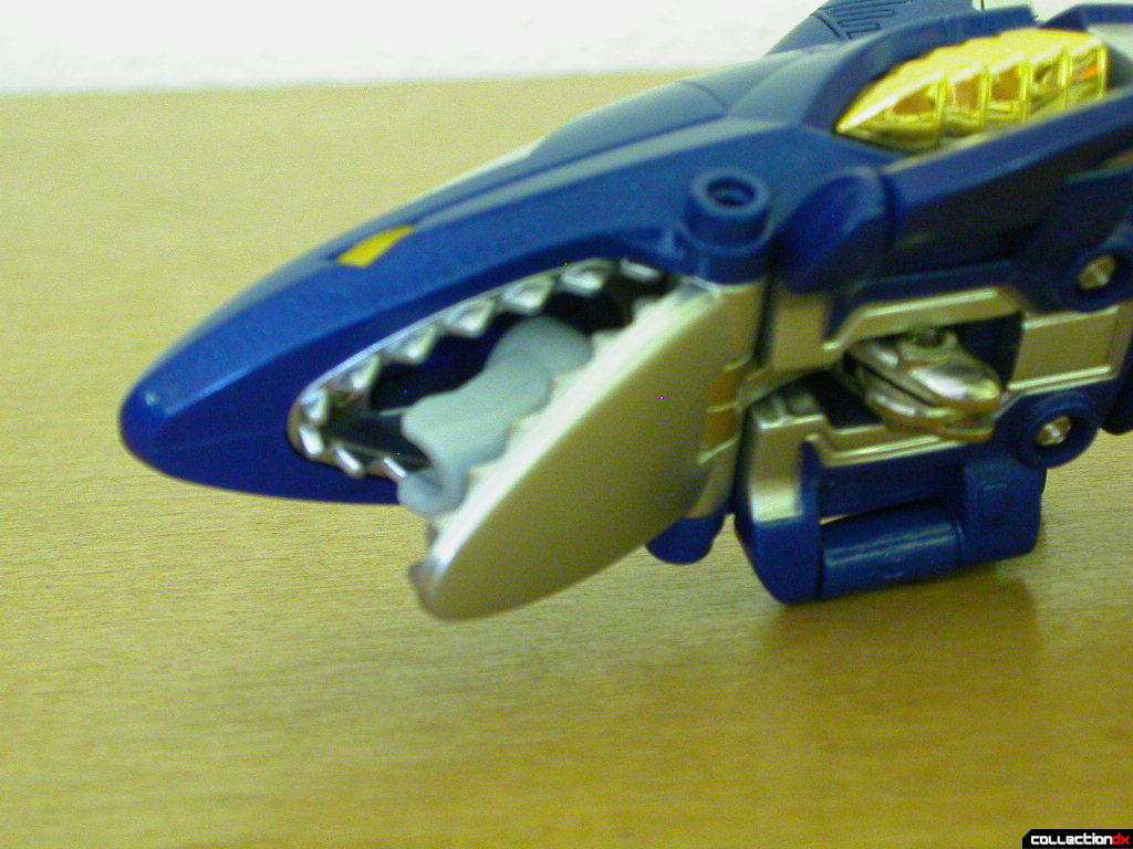Gao Shark (mouth open, wheel up)