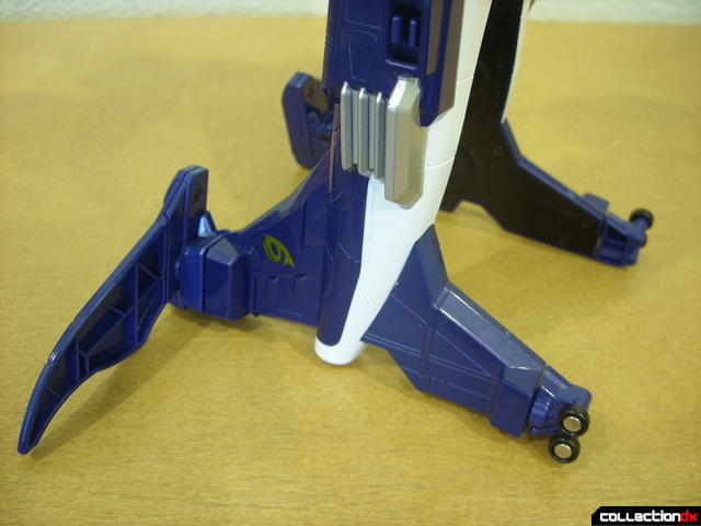 Engine Gattai Seiku-Oh (feet detail)