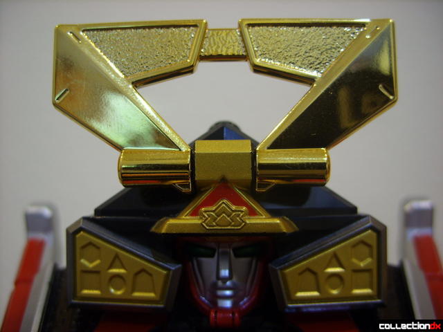 DX Samurai Gattai Shinken-Oh (head detail with helmet, front profile)