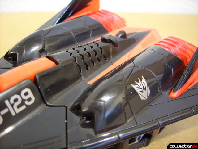 Decepticon Skyfall- vehicle mode (engine detail, front)