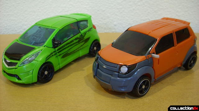 RotF Deluxe-class Autobot brothers Skids (L) and Mudflap (R) Mudflap in vehicle mode (1)