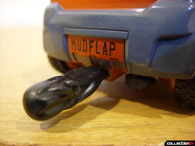 RotF Deluxe-class Autobot Mudflap- vehicle mode (missile placed)