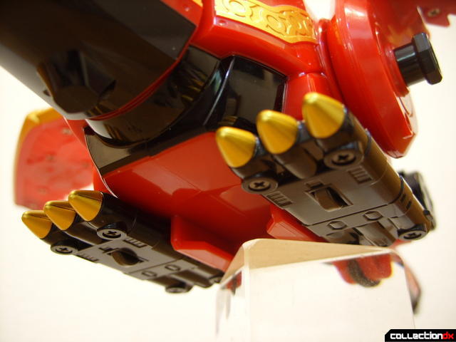 DX Tensou Gattai Gosei Great- Gosei Dragon (feet, below)