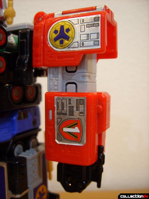 Deluxe Lightspeed Megazord (left arm)