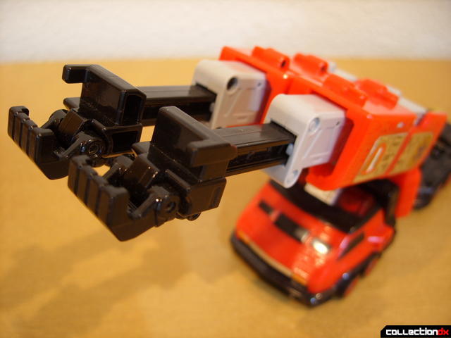 Deluxe Lightspeed Megazord- Pyro Rescue-1 (ladder arms extended)