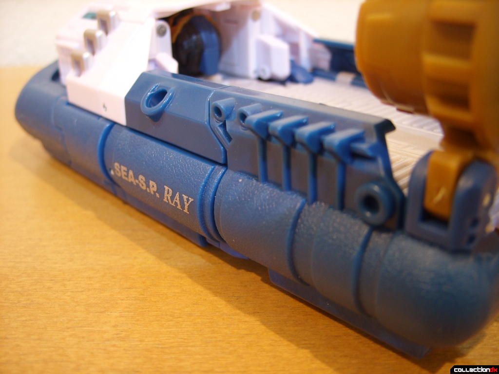 Voyager-class Autobot Sea Spray- vehicle mode (detail of skirt, port side)