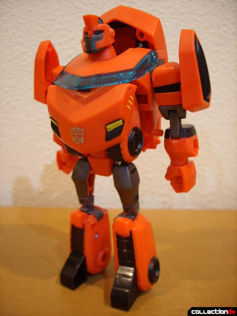 Deluxe-class Cybertron Mode Ironhide- robot mode (front)