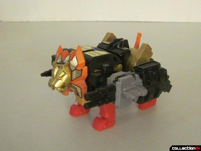 predaking_razorclaw_lion_L_side_gun_1 copy.jpg