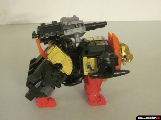 predaking_razorclaw_lion_R_side_gun_ill fitting_1 copy.jpg