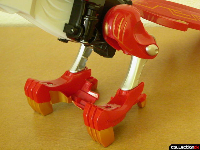 Power Animal Gao Falcon- leg & claw detail