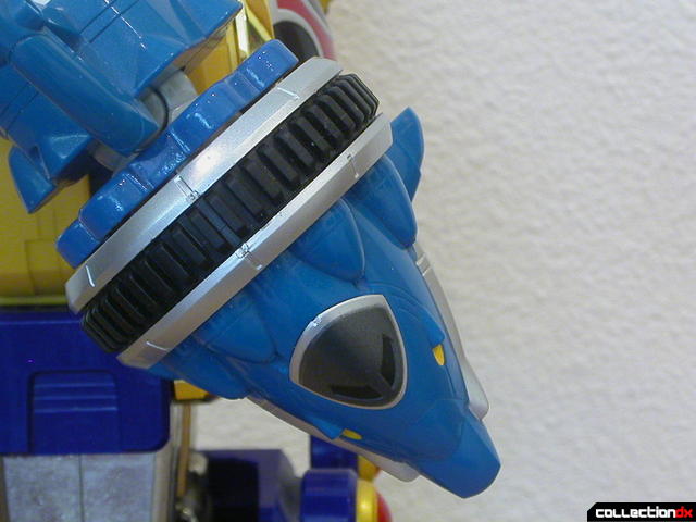 DX Ninpuu Gattai Senpuujin- left elbow detail (normal)