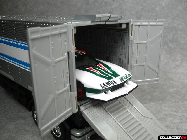 masterpiece wheeljack 12