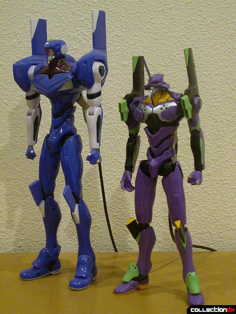 LM-HG-bootleg EVA-00' (left) and SOCSpec EVA-01 (right)