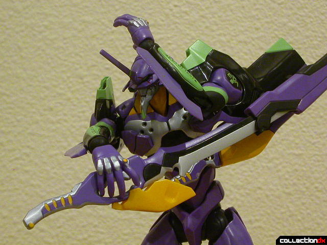 SOCSpec Evangelion Unit-01 posed- holding Magoroku-E Swords (5)