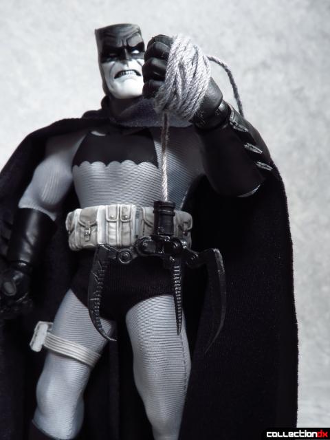 mezco dark knight batman 24