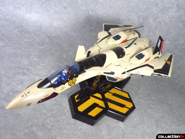 chogokin vf-19 advance 57