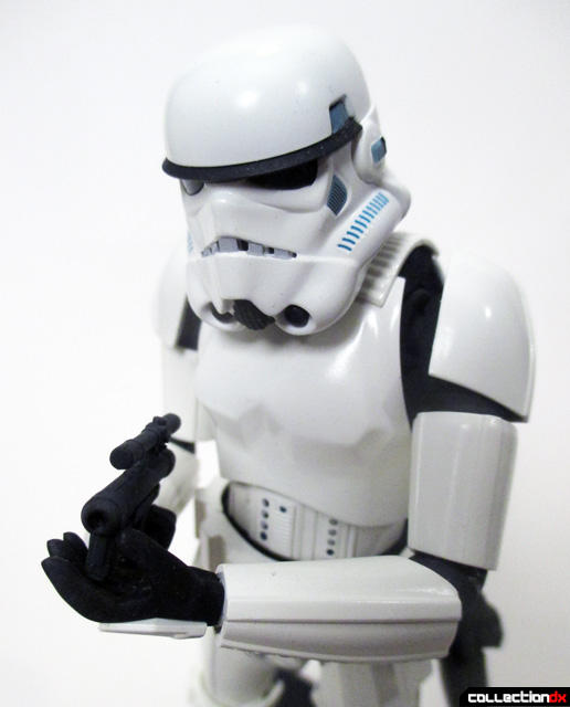 dx-stormtrooper-small-gun2