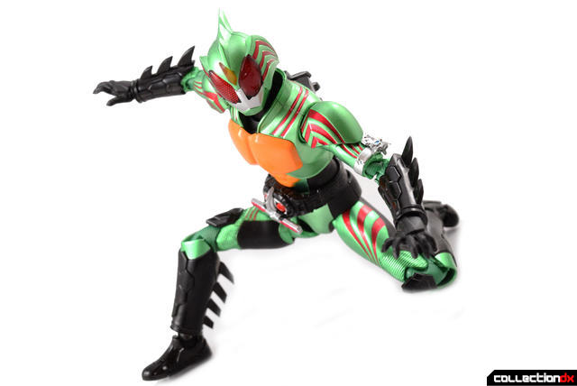 SH-Figuarts-Kamen-Rider-Amazon-Omega-13