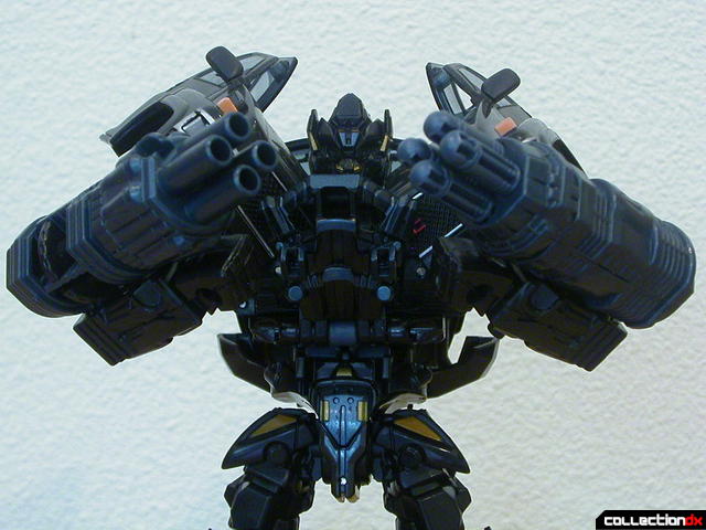 Autobot Ironhide- robot mode (cannons detail)