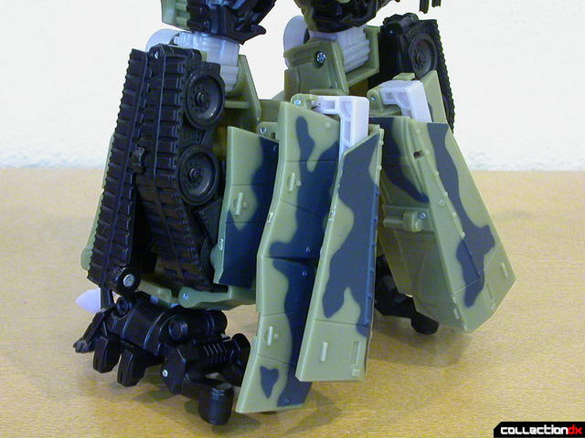 Decepticon Brawl- robot mode (back of lower legs, view 2)