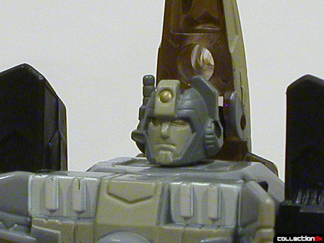 Autobot Skyblast- robot mode (head detail)