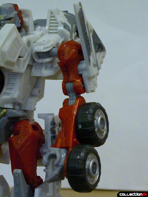 Decepticon Wreckage- robot mode (left arm detail)