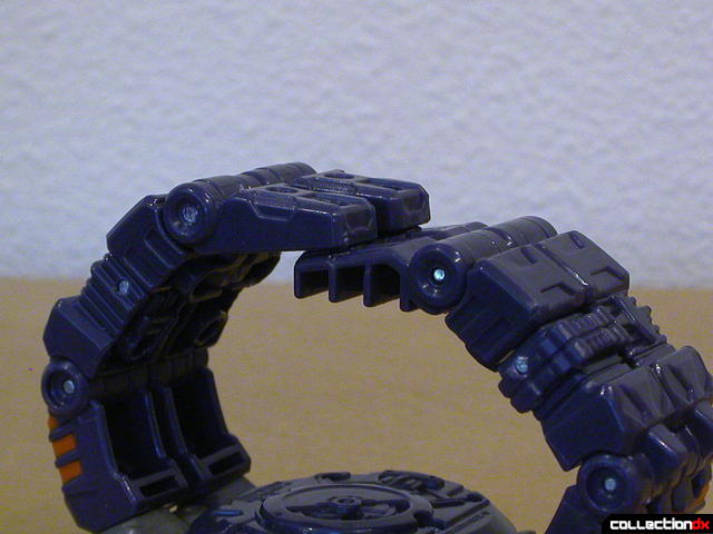 Decepticon Meantime- disguise mode (wristband detail, connected)