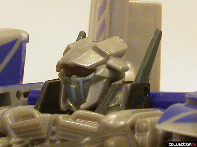 Decepticon Dropkick- robot mode (head detail)